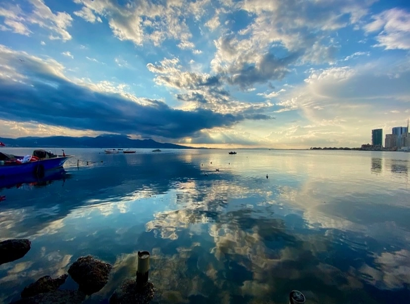 İzmir Havalimanı Karşıyaka Vip transfer Karşıyaka Sahil Görseli